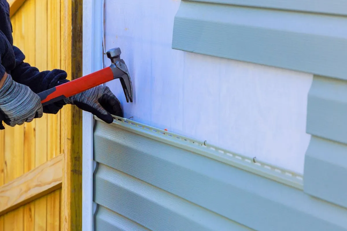 Siding Replacement Cost in Calgary: What Homeowners Should Budget